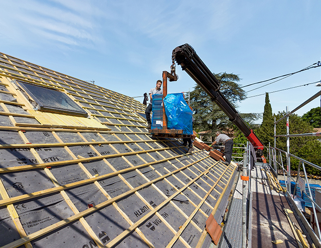 Rénovation complète de toiture par un couvreur qualifié à Bordeaux